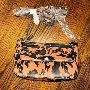New campsite brand purse 
